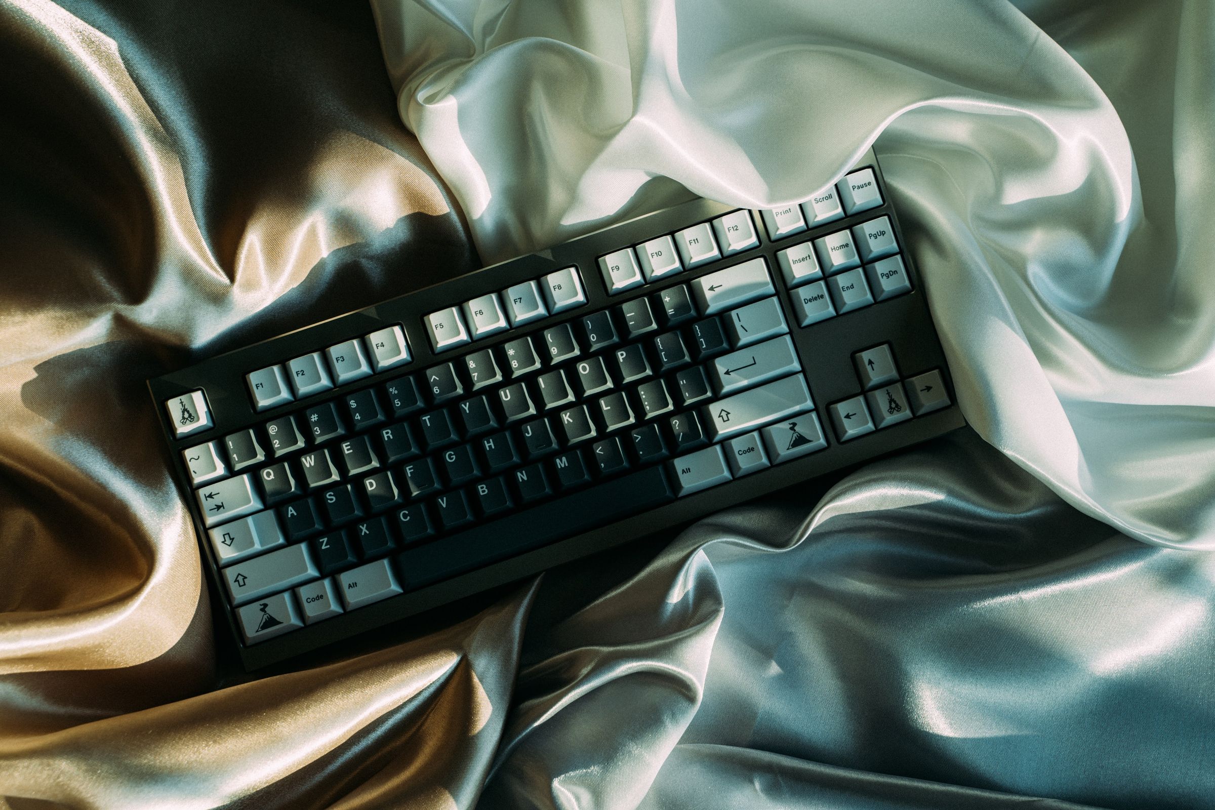 Noir keyboard